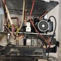 تعمیرکار تخصصی پکیج و شومینه و بخاری