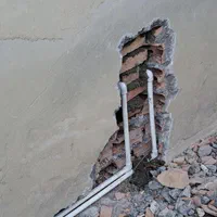 لوله کش آب لوله کشی فاضلاب   همراه با کنده کاری