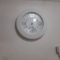 ساعت دیواری