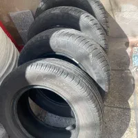 چهار حلقه لاستیک و دو عدد رینگ