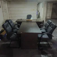 میز ومیز کنفرانس اداری با صندلی