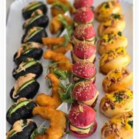 به یک خانم بازنشسته جهت همکاری در بوفه نیازمندیم|استخدام خدمات فروشگاه و رستوران|رشت, گیل|دیوار