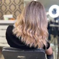 پکیج خدمات رنگ و لایت برای خانمهای به روز