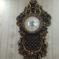 سلام یک عدد ساعت دیواری سالم بدون شکستنی وخط وخش