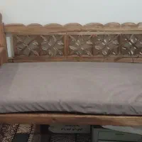 تخت چوبی و آباژور چوبی