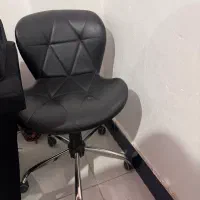 سه عدد صندلی استادکار