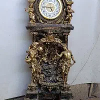 ساعت قدی آبشاری