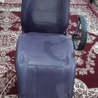صندلی اصلاح‌ در حد نو