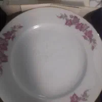 پلو خوری  یه دست پارچ لیوان دو تا میوه خوری