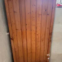 در لمبه چوب روسی و‌ چوب دور‌ ستون‌ و زیر پله