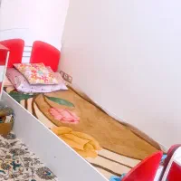 فروش تختخواب و میز ارایشی