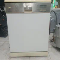 ظرفشویی با این تمیزی و این قیمت هیجا پیدا نمیکنی