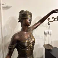 تندیس بانوی عدالت|مجسمه، تندیس، ماکت|ساری, |دیوار