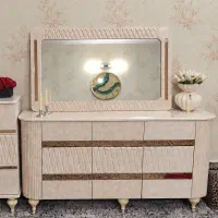 آیینه و کنسول
