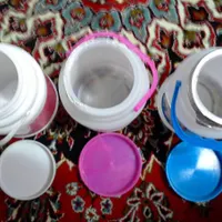 دبه ماست.شیشه خانواده زیاد.همش سالم تمیزدرب دار|ظروف نگهدارنده، پلاستیکی، یک‌بارمصرف|گناباد, |دیوار