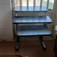 میز لوازم‌التحریر