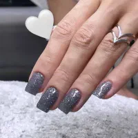 تخفیفات ویژه کاشت ناخن در باغ فیض|خدمات آرایشگری و زیبایی|اسلام‌شهر, باغ فیض|دیوار