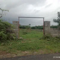 فروش زمین حدودا ۹۰۰ متر