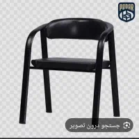 آینه با قاب و تعدادی لوازم دیگه