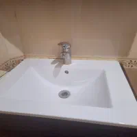 سنگ روشویی و آینه روشویی