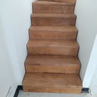کاور چوبی پله های بتونی|مصالح و تجهیزات ساختمان|رشت, کوی طالقانی|دیوار