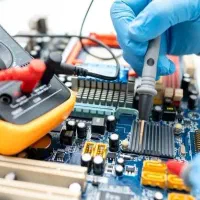 تعمیرات سخت افزار و نرم افزار کامپیوتر در محل