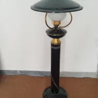 شب خواب یا آباژور ایستاده