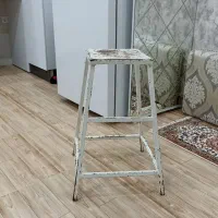 چهار پایه آهنی|صندلی و نیمکت|سنندج, |دیوار