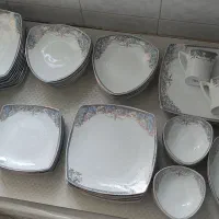 سرویس چینی ۱۸نفره کامل بدونه لب پریدگی وایراد|ظروف سرو و پذیرایی|اسدآباد, |دیوار