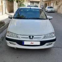 پژو پارس سفید رنگ بنزینی دارای کروز کنترلدار