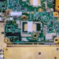 مونتاژ کار الکترونیک خانم
