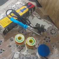 فروشی نو  نو همشون آکبند.پلمپ سیم‌ها روشونند.