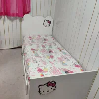 تخت وکمد نوجوان در حد نو