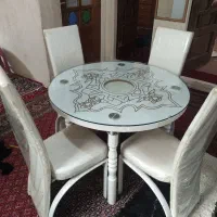 نهار خوری نونو در حد آکبند  پایه فلزی چرم