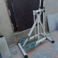 یک دستگاه ورزشی دست سالم