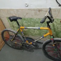 دوچرخه|دوچرخه، اسکیت، اسکوتر|خاش, |دیوار