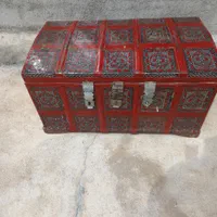 صندوق قدیمی بزرگ