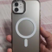 اپل iPhone 11 با حافظهٔ ۱۲۸ گیگابایت