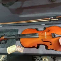 ویولن سایز 4و4 ب همراه لوازم.|ویولن|بومهن, |دیوار