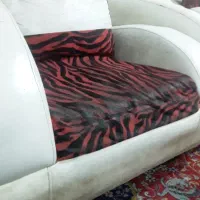 مبل ۷نفره بهمراه میزوسط وعسلیها