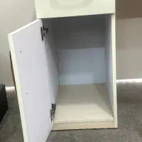 میز ناخن در حد نو ، جنس فایبرگلاس|آرایشگاه و سالنهای زیبایی|ابهر, |دیوار