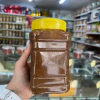 فروشنده مغازه عطاری