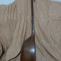 تنبور کاسه ای دو مهر|سازهای سنتی|کرمانشاه, |دیوار