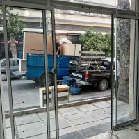 نصب شیشه سکوریت و کرکره برقی|خدمات پیشه و مهارت|گرگان, |دیوار