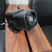 پروژکتور و پرده نمایشی