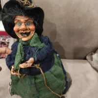 عروسک قدیمی|کلکسیون اشیاء عتیقه|مشهد, دانشجو|دیوار