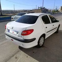 پژو۲۰۶ V8 sd