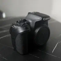 دوربین Canon 850d ، بدون لنز ، یک باتری اضافه|دوربین عکاسی و فیلمبرداری|کرج, عظیمیه|دیوار