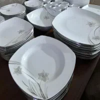 سرویس ۱۰۷ پارچه‌ چینی مقصود|ظروف سرو و پذیرایی|گرگان, |دیوار