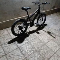 دوچرخه|دوچرخه، اسکیت، اسکوتر|بم, |دیوار